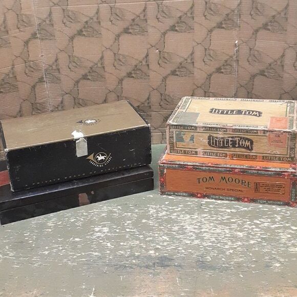 4 pc set of Vintage cigar boxes including Little Tom, Tom Moore, Yorkshire, etc. - Picture 1 of 9